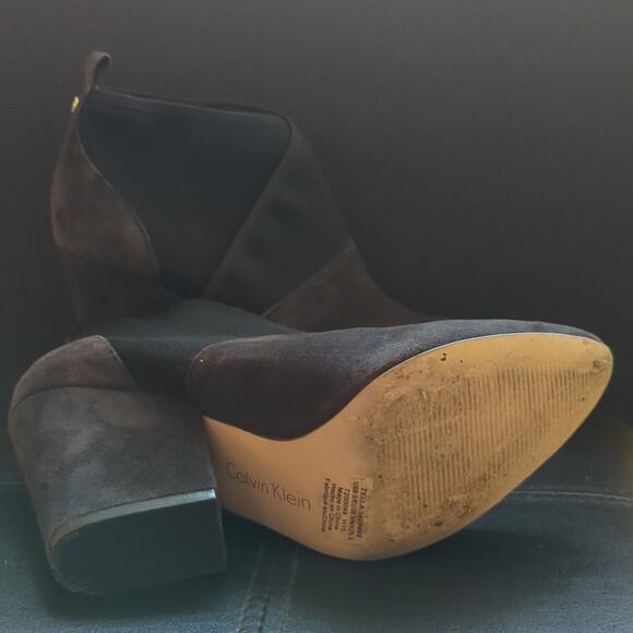 Calvin Klein Zella Suede Leather Chunky Heel Gray Fall Ankle Boot - Picture 5 of 6